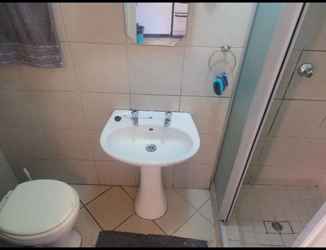 1 BEDROOM APARTMENT FOR SALE IN UVONGO BEACH